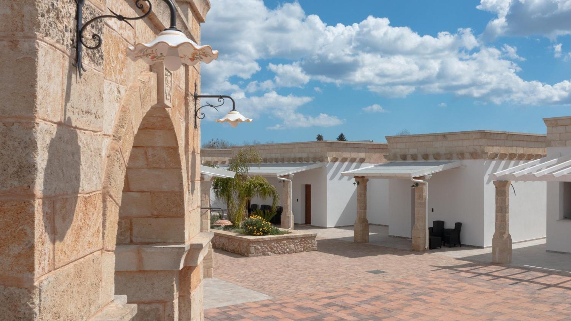 Borgo Specchia Natural Resort Екстериор снимка