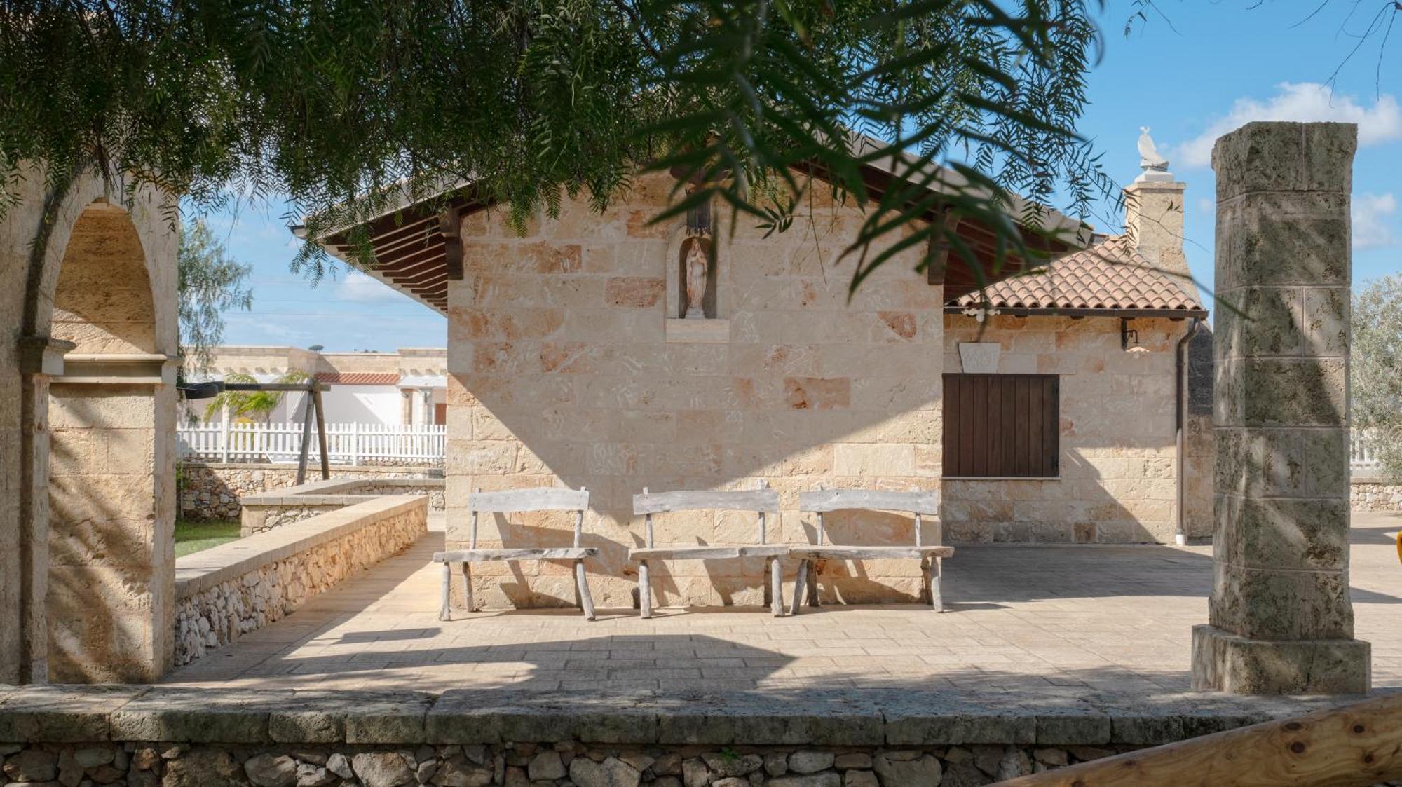 Borgo Specchia Natural Resort Екстериор снимка