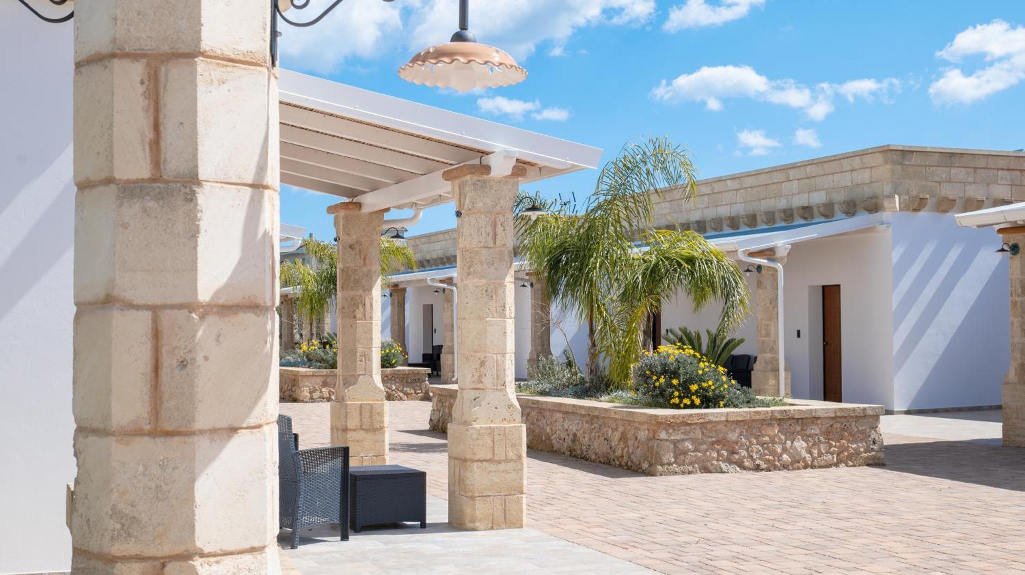 Borgo Specchia Natural Resort Екстериор снимка